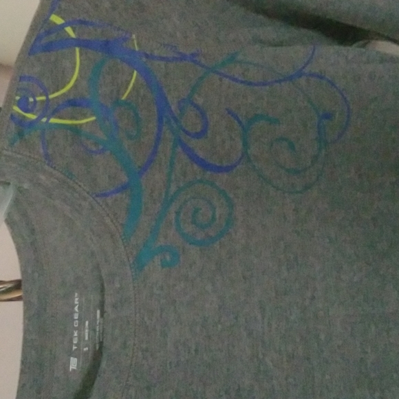 Tek Gear long sleeve - Picture 2 of 6